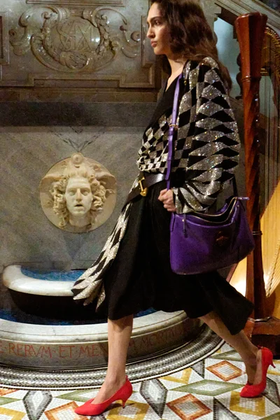Look 30